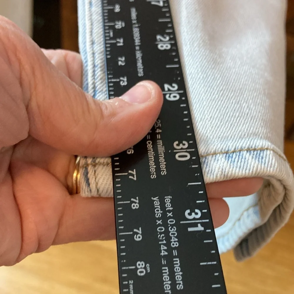 Abercrombie & Fitch - The Slim Straight Ultra High Rise - Picture 11 of 12